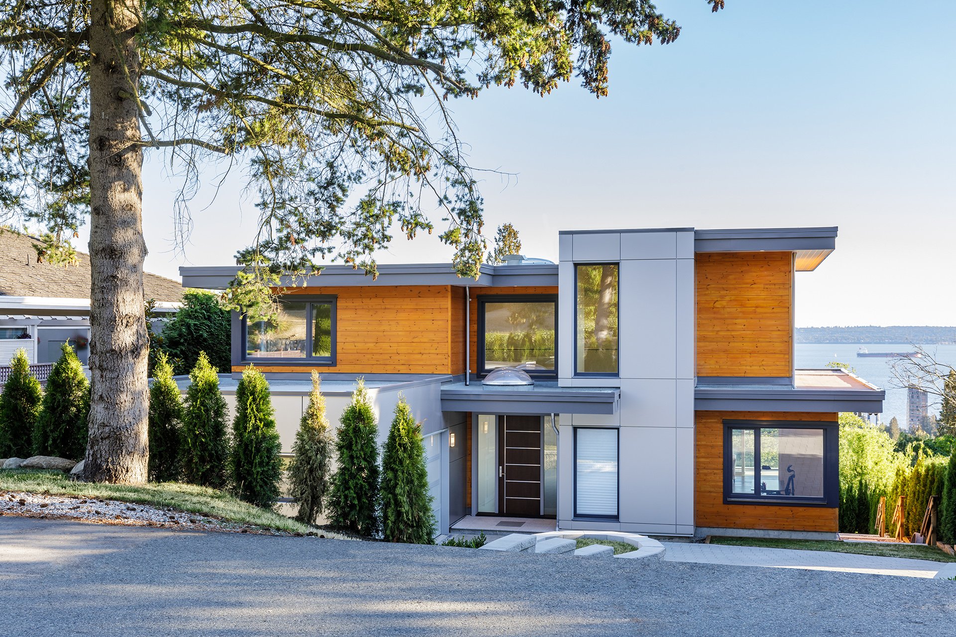 PavelDenisov_Palmerston-0951_eng_hero (2)