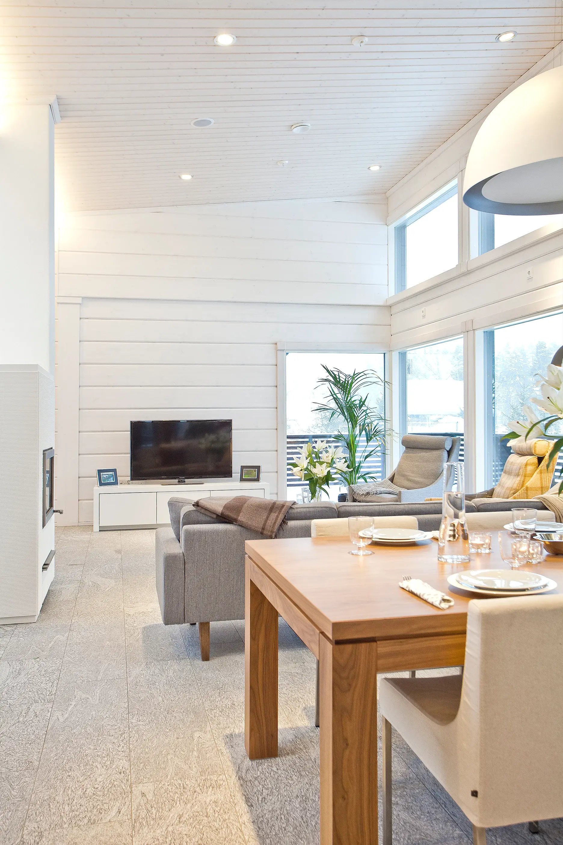 Pièce de vie de la maison bois moderne