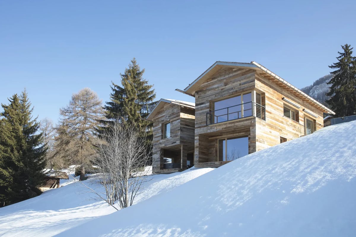 Construction chalet bois en Suisse