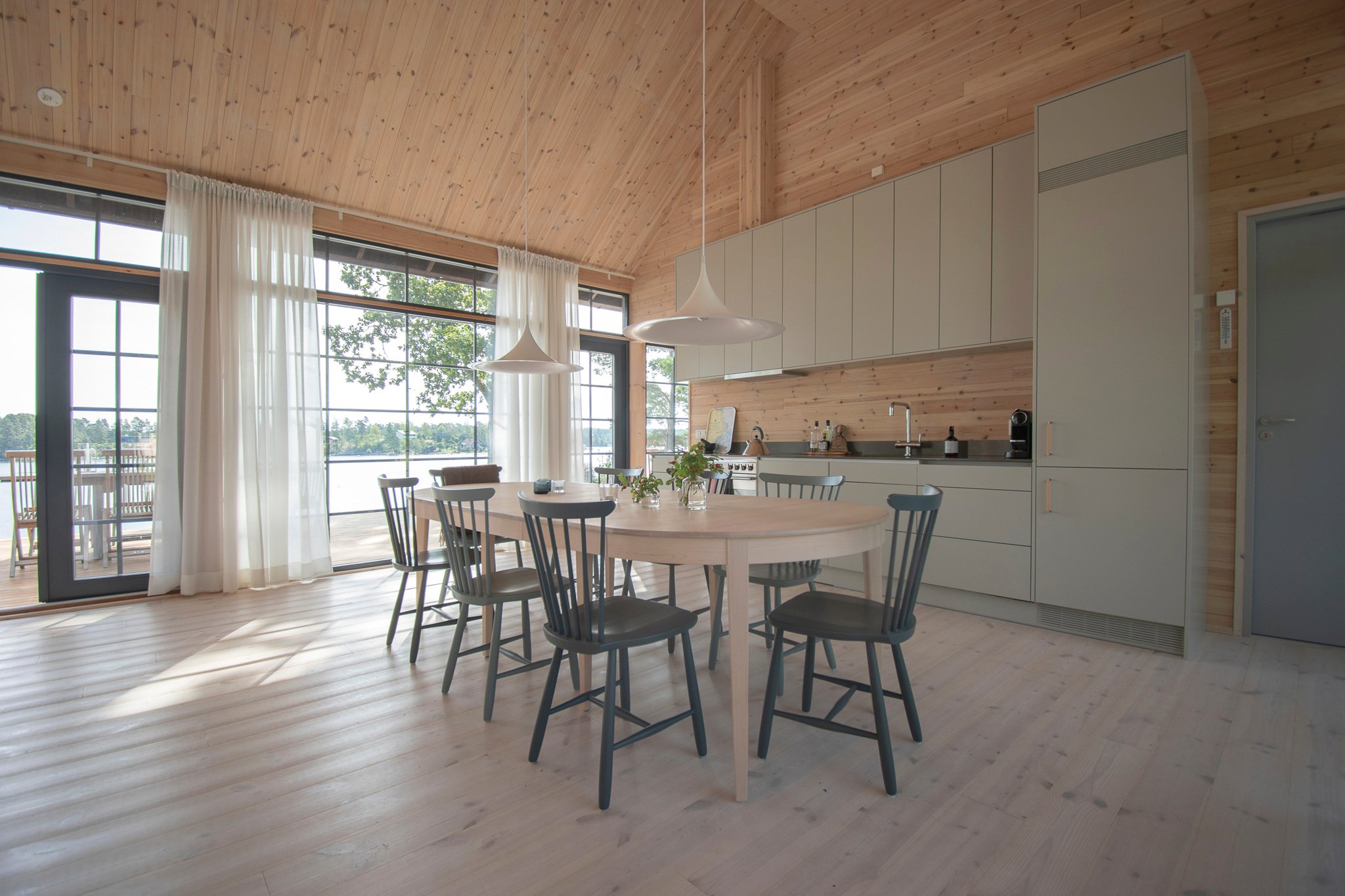 Kontio_Villa_Glass_interior1