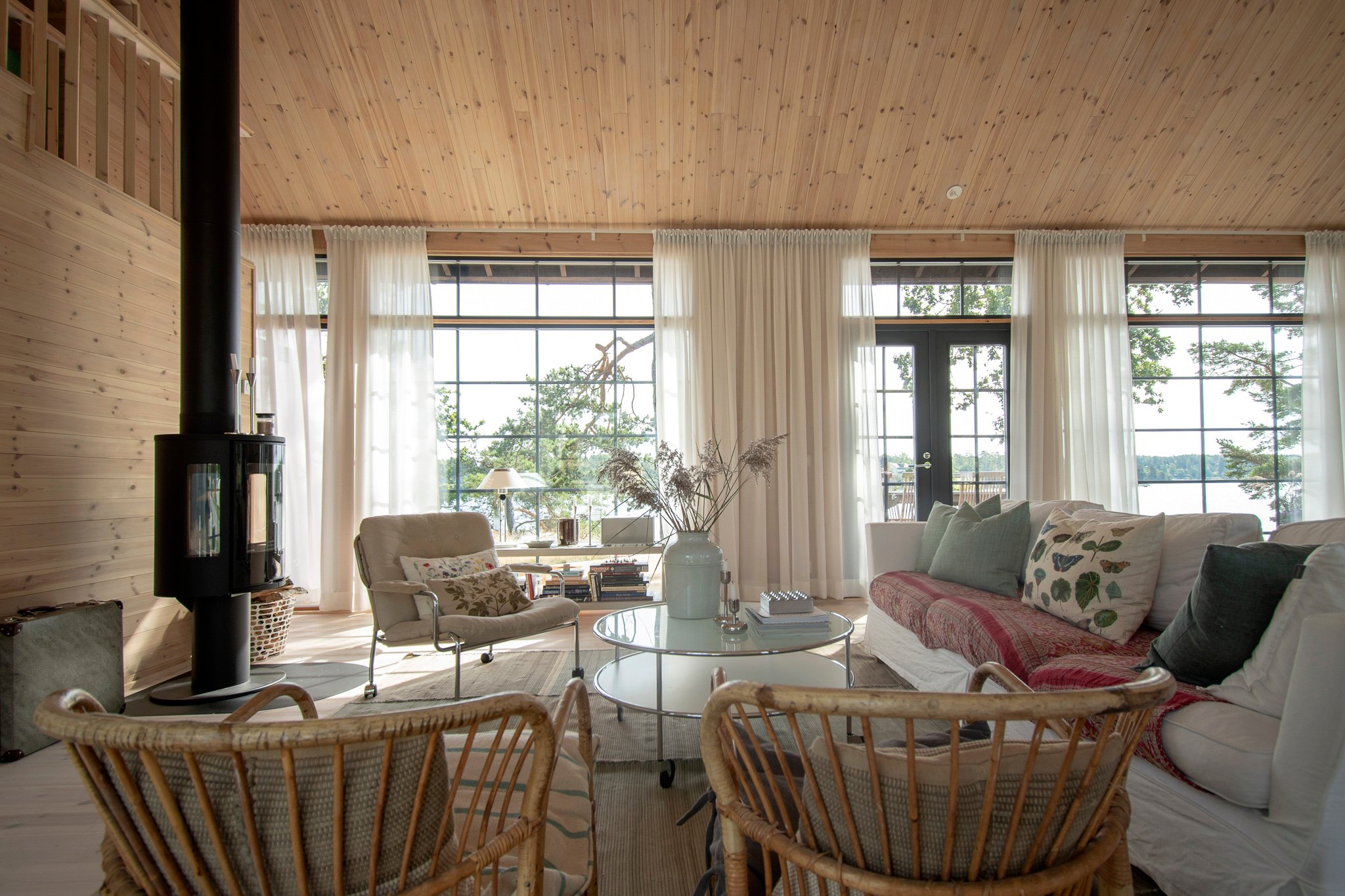 Kontio_Villa_Glass_interior3