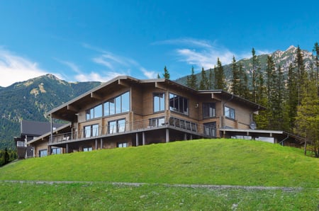 Mountain Ski House - Wood House gallery image 2