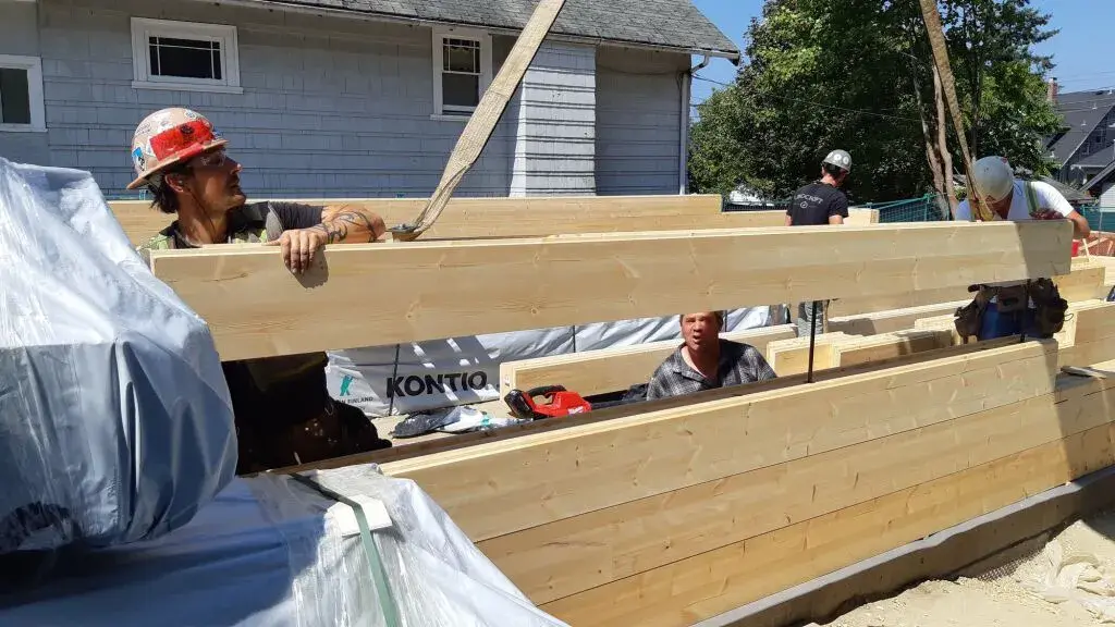 Montage d'une maison bois